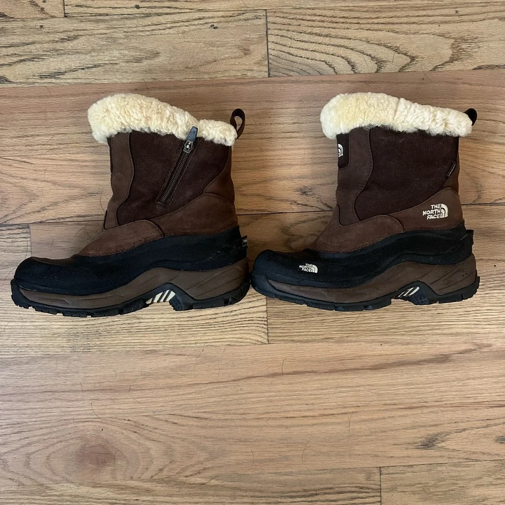 North Face Snow Boots - Picture 2 of 6